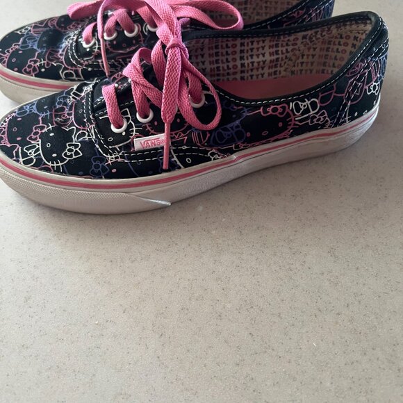 Vans Hello Kitty Shoes Women’s Size 7 Print Sneakers - Picture 4 of 6